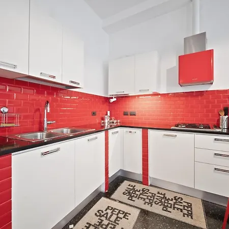 Sampierdarena Con Patio Privato * Генуя