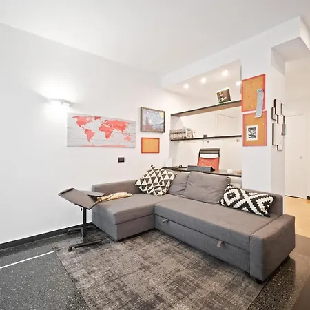 Sampierdarena Con Patio Privato Apartment *