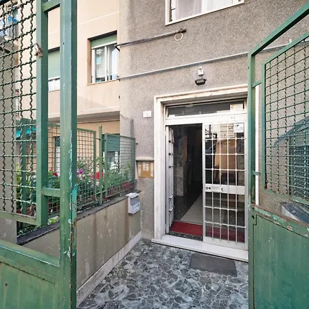 Апартаменты Sampierdarena Con Patio Privato *