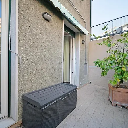 Sampierdarena Con Patio Privato Apartment Genoa