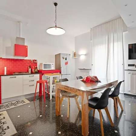 Sampierdarena Con Patio Privato Apartment